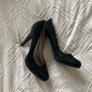 Nine West classic pumps